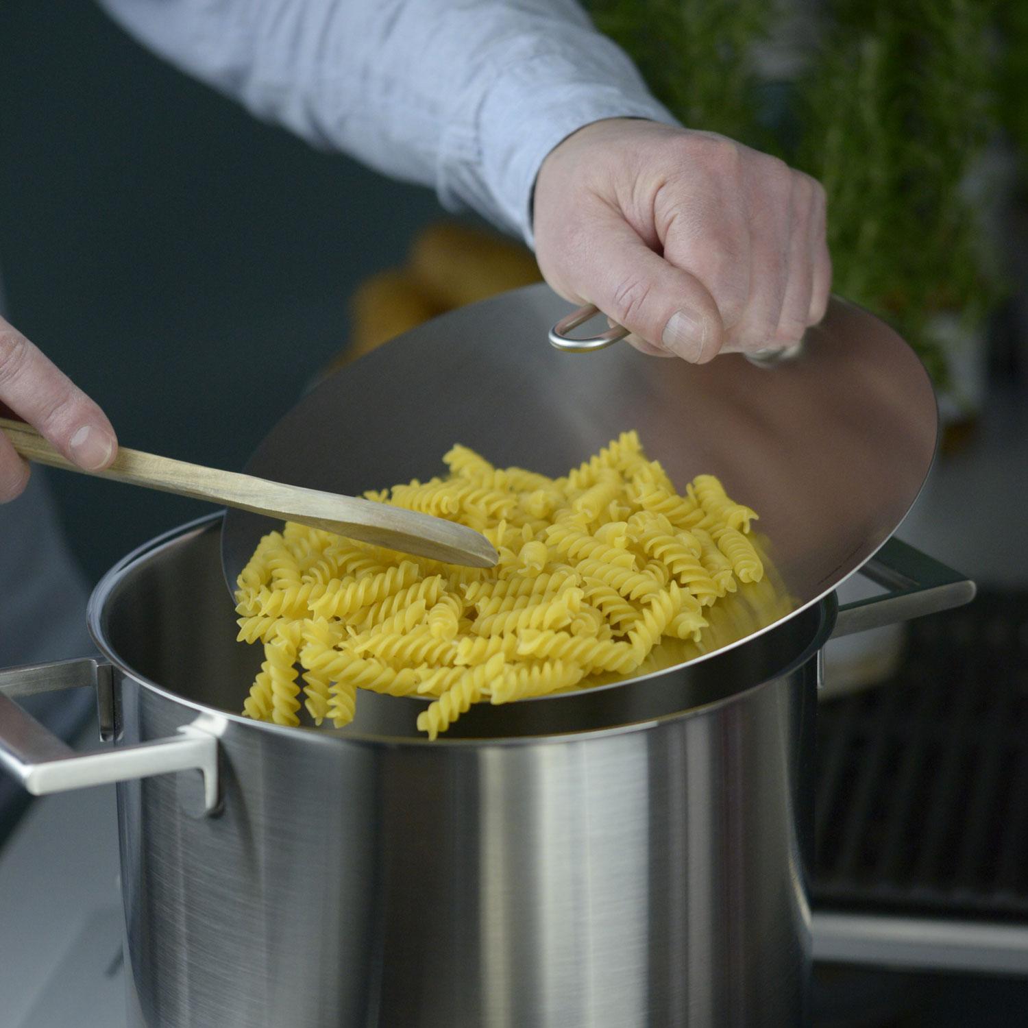 Schicke und hochwertige Küchenhelfer aus Edelstahl